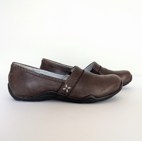 Ahnu Jackie Slip On Brown Leather Shoes - Picture 3 of 11